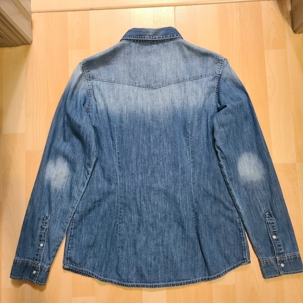 Mavi Denim Chambray Pearl Snap Button Down Shirt Faded Medium Wash Long Sleeves - Picture 8 of 11